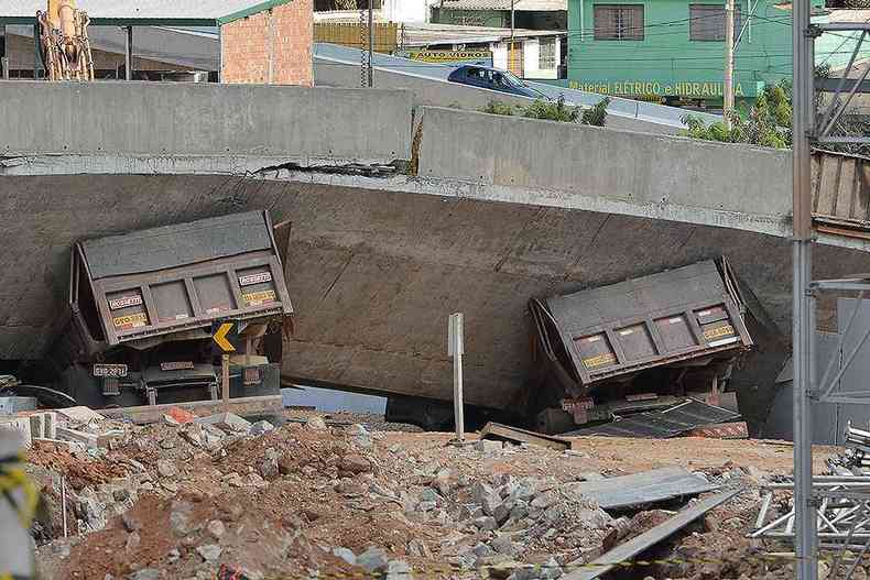 The Pedro I Viaduct fell on July 3, 2014 (photo: TJMG)