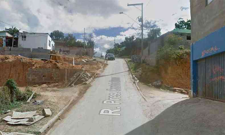 Rua onde o crime ocorreu na noite passada(foto: Reproduo da internet/Google Maps)