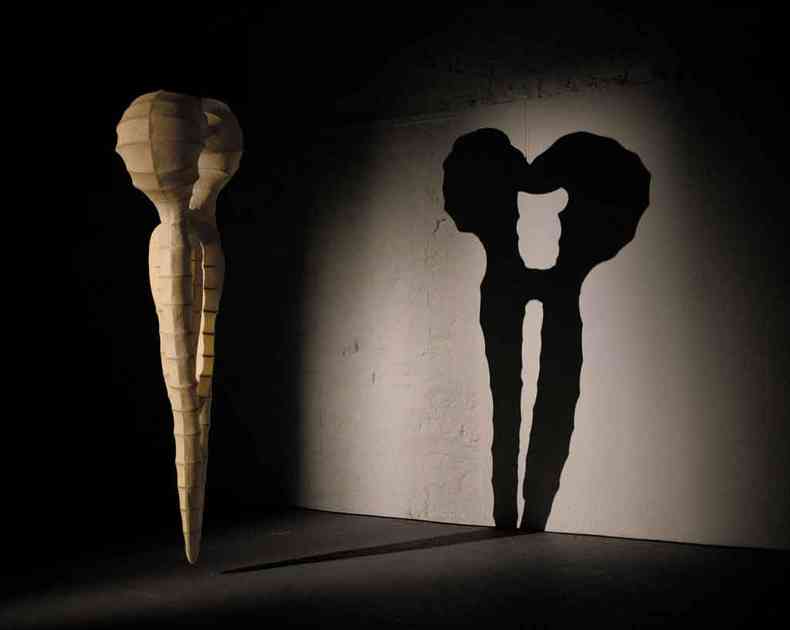 No Memorial Vale, luz e sombra dialogam com esculturas de ngelo Venosa (foto: Felipe Amarelo/divulgao)