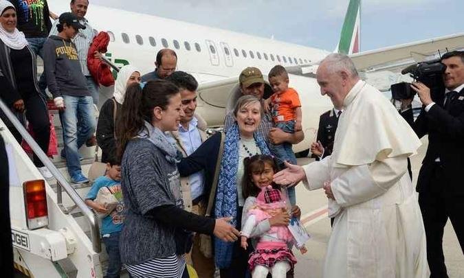 Desde que assumiu a liderança da Igreja Católica, em março de 2013, o papa Francisco faz apelos de ajuda aos imigrantes(foto: AFP PHOTO POOL / FILIPPO MONTEFORTE) Desde que assumiu a liderança da Igreja Católica, em março de 2013, o papa Francisco faz apelos de ajuda aos imigrantes(foto: AFP PHOTO POOL / FILIPPO MONTEFORTE)