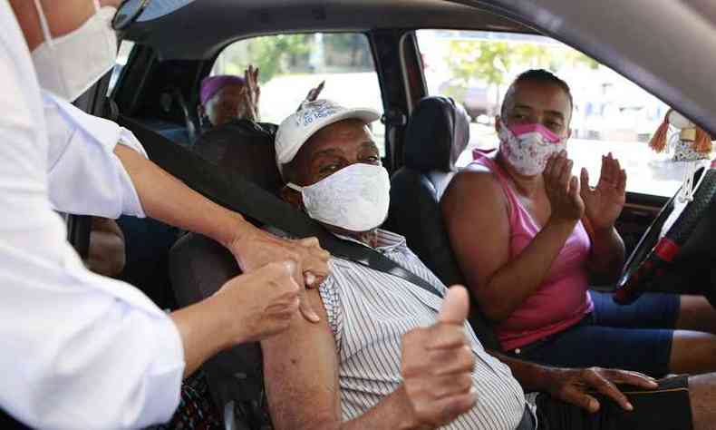 Idosos de at 80 anos tambm sero vacinados at domingo (7/2)(foto: Divulgao/Prefeitura de Uberlndia)