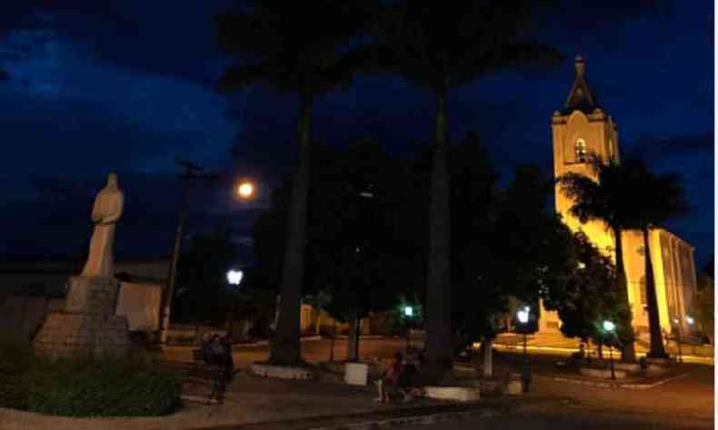 Cidade ficar vazia em 2020, com as homenagens  Santa Rita sendo feitas pelas redes sociais(foto: Gabriel Freire/Divulgao)