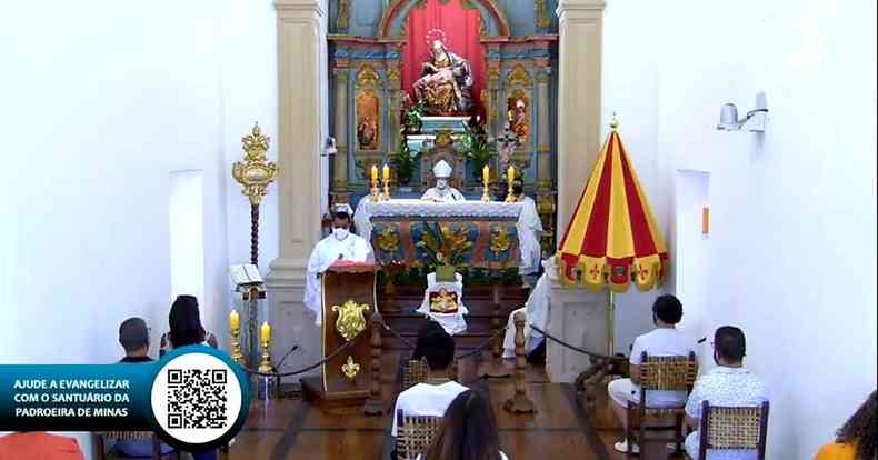 Primeira missa foi celebrada na manh desta sexta-feira (1/1) em Caet(foto: Reproduo/TV Horizonte)