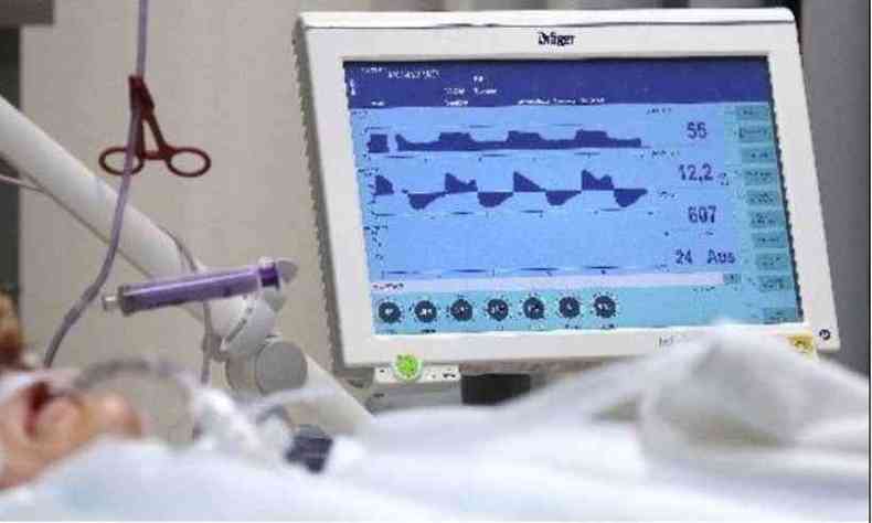 Ventiladores pulmonares so essenciais para compor UTIs de combate ao coronavrus.(foto: Ronny Hartmann/AFP)