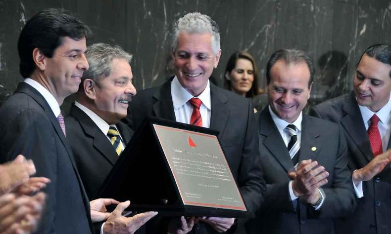 Lula e os deputados estaduais Dinis Pinheiro e Rogrio Correia, o federal Weliton Prado e o secretario Olavo Bilac