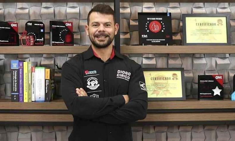 Dietitian for sports, Diogo Cirico, says that with the fast metabolism, the body will not be affected too much if you can't resist the birthday cake (photo: Archive Personal) Diogo Cirico