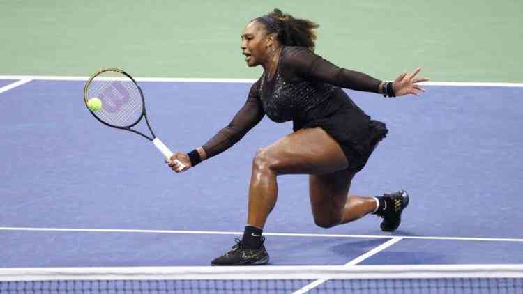 Serena Williams jogando tnis