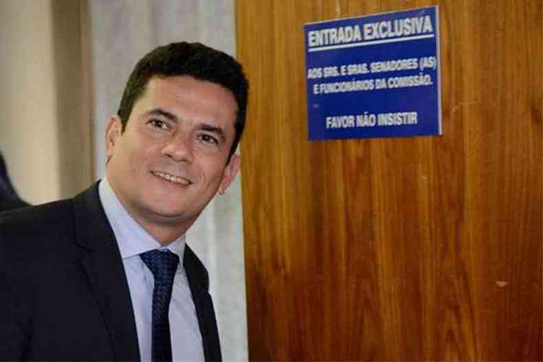 Alm da priso, Srgio Moro determinou multa de R$ 31,4 milhes para ressarcimento da Petrobras (foto: Fbio Rodrigues Pozzebom/Agncia Brasil - 9/9/15)