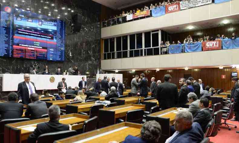 Plenrio da Assembleia Legislativa de Minas Gerais durante votao na manh desta quarta-feira (25)(foto: Guilherme Bergamini )