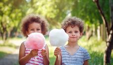 Dor de dente ao comer doce? Dentista explica as principais causas