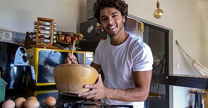 O ator Matheus Abreu em cena de Malhao