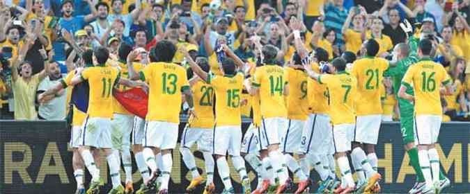 Durante a Copa das Confederaes, realizada em junho de 2013 no Brasil, os 230 mil brasileiros movimentaram cerca de R$ 740 milhes(foto: Alexandre Guzanshe/EM/D.A/Press)