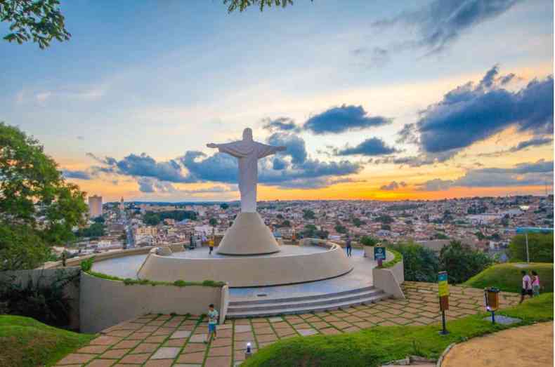 Queda dos casos e bitos se d em comparao  situao da pandemia na cidade anterior ao decreto que comeou a valer em 31 de maio(foto: Fabrzio Gomes/AFilmes)