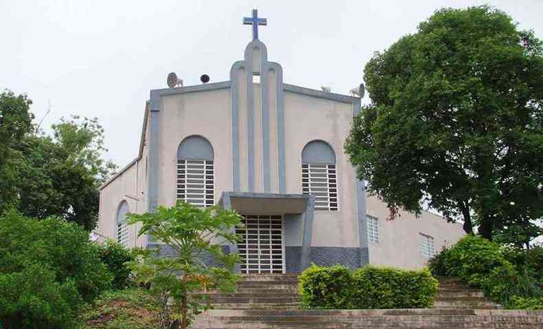 Igreja Imaculada Conceio, do distrito de Divino do Trara, nome quase centenrio, que ser mantido como denominao oficial do lugar(foto: Vicente Queiroz/Divulgao)