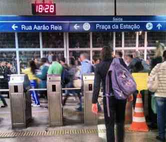 Portes da Estao Central foram fechados(foto: Raquel Camargo/Divulgao)