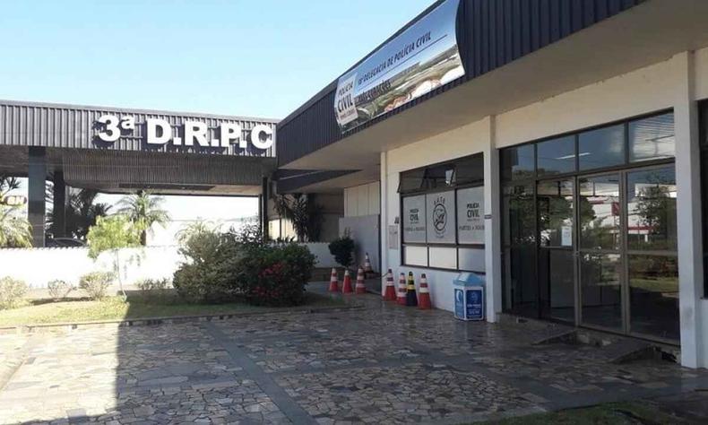 Fachada de delegacia