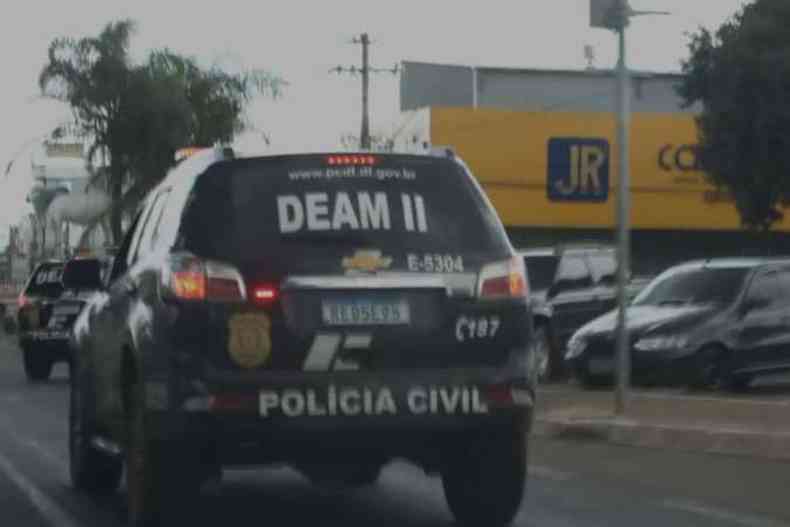 De acordo com a delegada-chefe da unidade, Adriana Romana, Lzaro agiu sozinho e estava armado(foto: Polcia Civil DF/Divulgao)