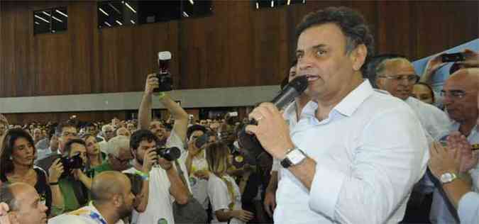 Em discurso, Acio Neves ressaltou que Marina , que j foi do PT, e Dilma pertencem ao 