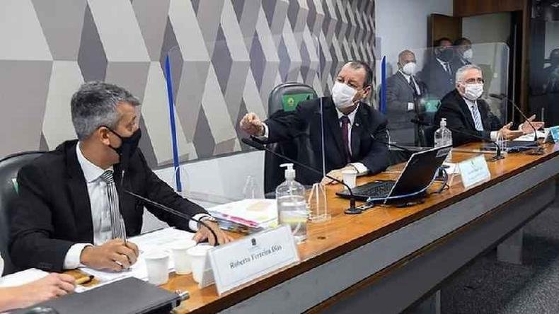 Omar Aziz acusou Roberto Dias de perjúrio(foto: Agência Senado) Omar Aziz acusou Roberto Dias de perjúrio(foto: Agência Senado)
