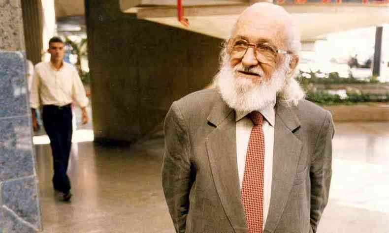 O recifense Paulo Regius Neves Freire (1921-1997)  o patrono da educao brasileira desde 2012