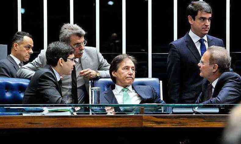 Senador Euncio Oliveira queria ser candidato a governador do Cear, mas tentar reeleio. E Renan far oposio a Michel Temer para tentar se reeleger(foto: GERALDO MAGELA/AGNCIA SENADO)