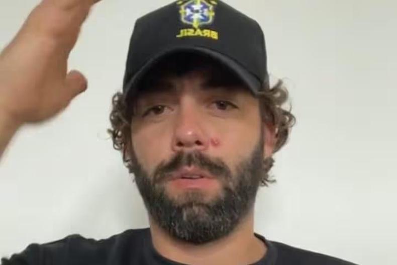  Esdras Jonatas dos Santos gesticula em foto de redes sociais