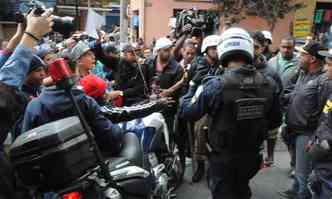 Pelo menos uma pessoa foi detida durante o protesto de quarta-feira(foto: Paulo Filgueiras/EM/DA Press)