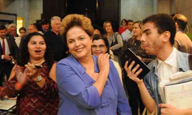 Em entrevista coletiva, Dilma Rousseff se disse disposta a concorrer uma vaga no Senado(foto: Túlio Santos/EM/D.A.Press)