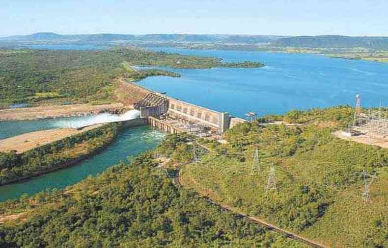 Usina de Jaguara, no Tringulo Mineiro: hidreltrica est entre as mais rentveis da companhia energtica e  alvo de polmica da estatal(foto: ARQUIVO CEMIG/DIVULGAO - 18/9/06)