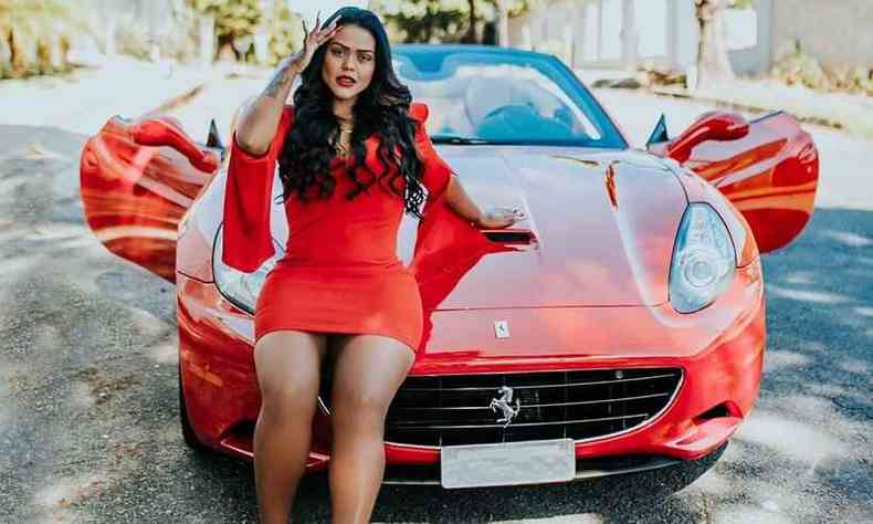 B12 Ferrari Blogueirinha Que Compra Brasileira Que Moranos Eua Orlan