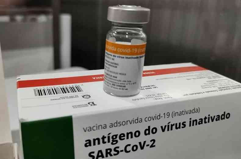 Dose de reforço contra COVID-19 deve ser aplicada, por enquanto, em maiores de 60 anos e pessoas com doenças que reduzem ou zeram a imunidade(foto: Fabio Marchetto/Agência Minas)