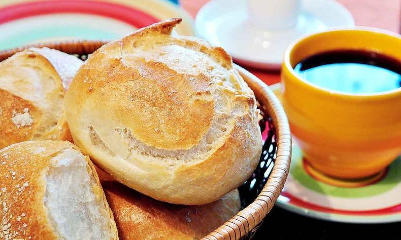 Pão de sal, o tradicional pão francês da padaria, contém menos conservantes(foto: Pixabay) Pão de sa