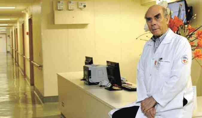 O diretor e fundador do Hospital Biocor, Mrio Vrandecic(foto: Jair Amaral/EM/D.A Press - 2013 17/11/14 )
