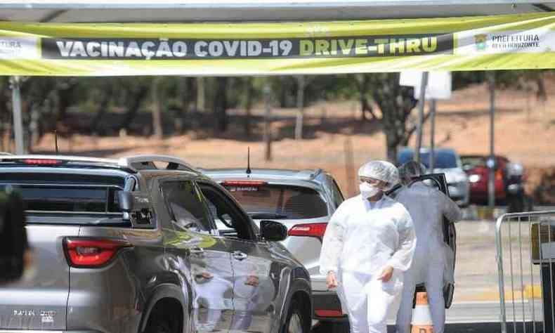 Pontos drive-thru funcionam das 8h s 16h30