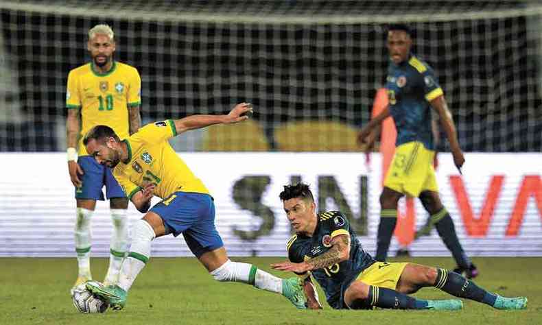 A disputa da Copa Amrica est longe de empolgar at mesmo os torcedores mais apaixonados do Brasil(foto: CARL DE SOUZA/AFP)