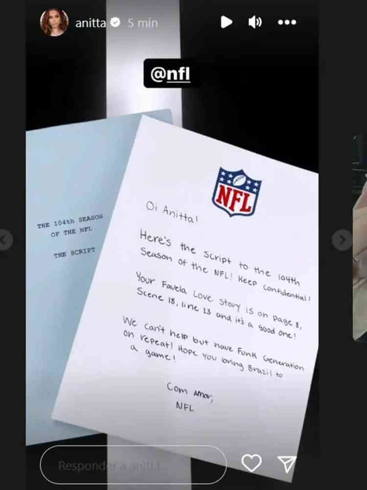carta NFL para Anitta