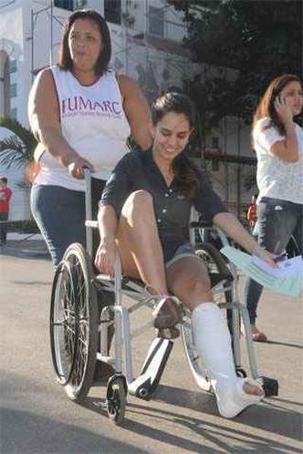 Talita tenta uma vaga em direito e fez a prova na cadeira de rodas(foto: Beto Novaes/EM/D.A Press)