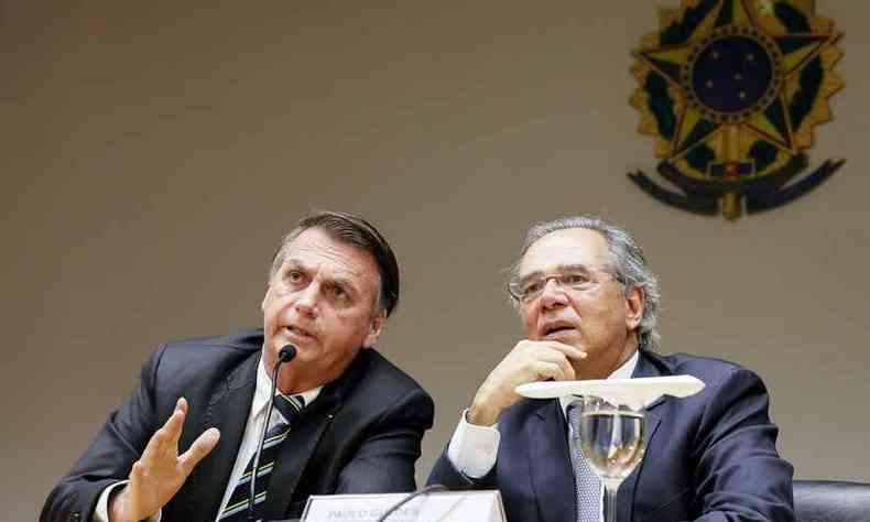 Bolsonaro e Guedes: vendo os impostos subindo para as empresas na proposta de reforma do IR(foto: Isac Nobrega )