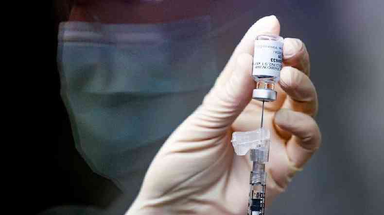 A maioria das vacinas precisa ser administrada em dose dupla(foto: Getty Images)