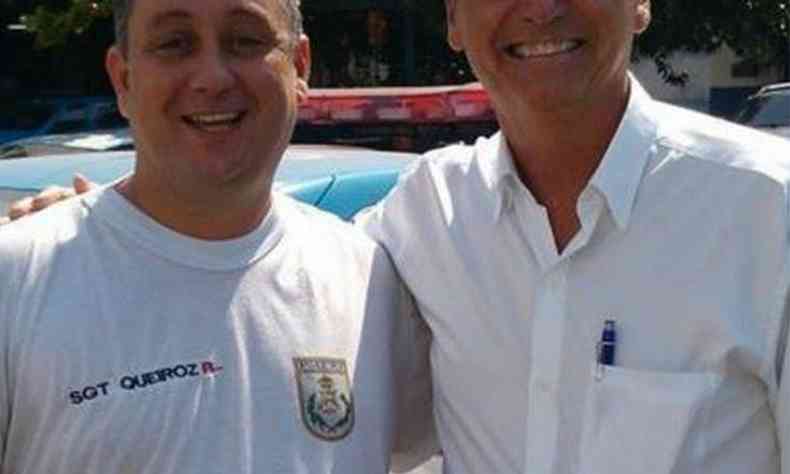 Elcio de Vieira Queiroz ao lado do presidente Jair Bolsonaro(foto: Reproduo/WhatsApp)
