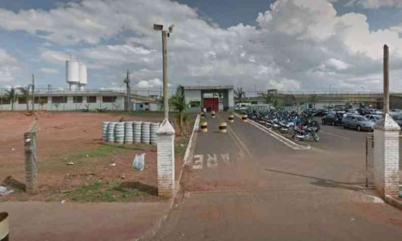 Segundo agentes penitencirios, homem chegou  enfermaria com batimentos baixos(foto: Google Street View/Reproduo )
