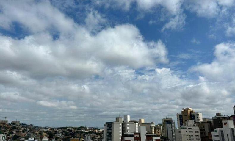 céu com nuvens em BH