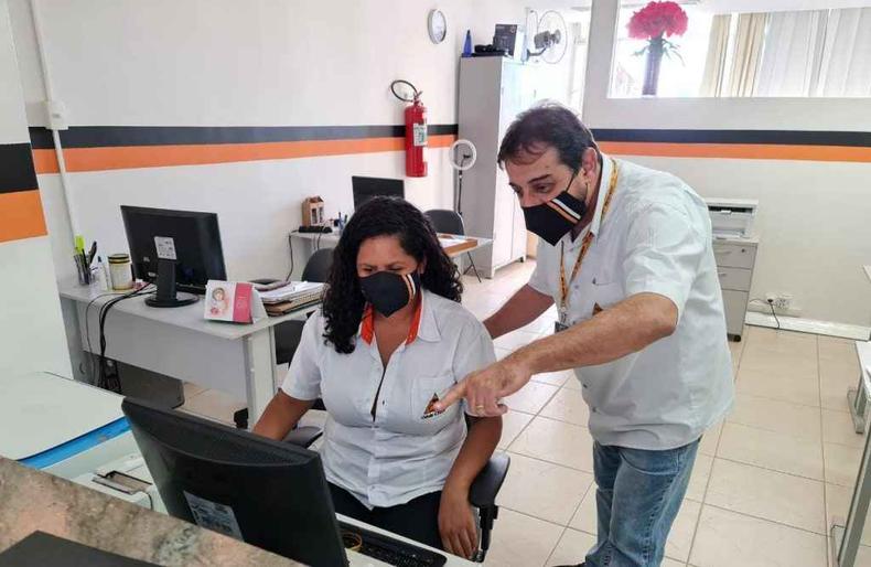 Funcionários do Oásis Clube no Santa Tereza utilizando o sistema Funcionários do Oásis Clube no Santa Tereza utilizando o sistema