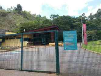 Parque funciona a partir das 8h e amanheceu com os portes fechados(foto: Jair Amaral/EM/DA Press)