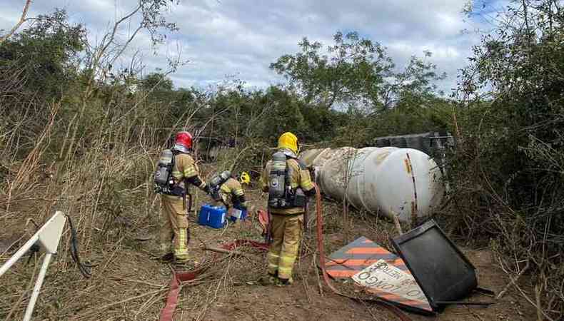 Acidente na BR-251 envolve duas carretas no Norte de Minas - Rede Gazeta de  Comunicação