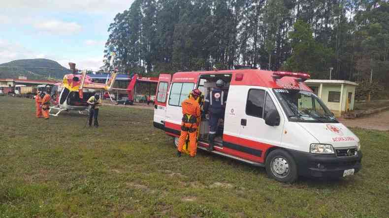 Trabalhadores precisaram ser removidos de helicptero para atendimento no Hospital Joo XXII em Belo Horizonte(foto: Ricardo Miranda/TV Alterosa Arquivo)