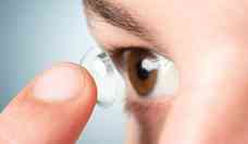 Viralizou nas redes: oftalmologista remove 23 lentes de contato de paciente