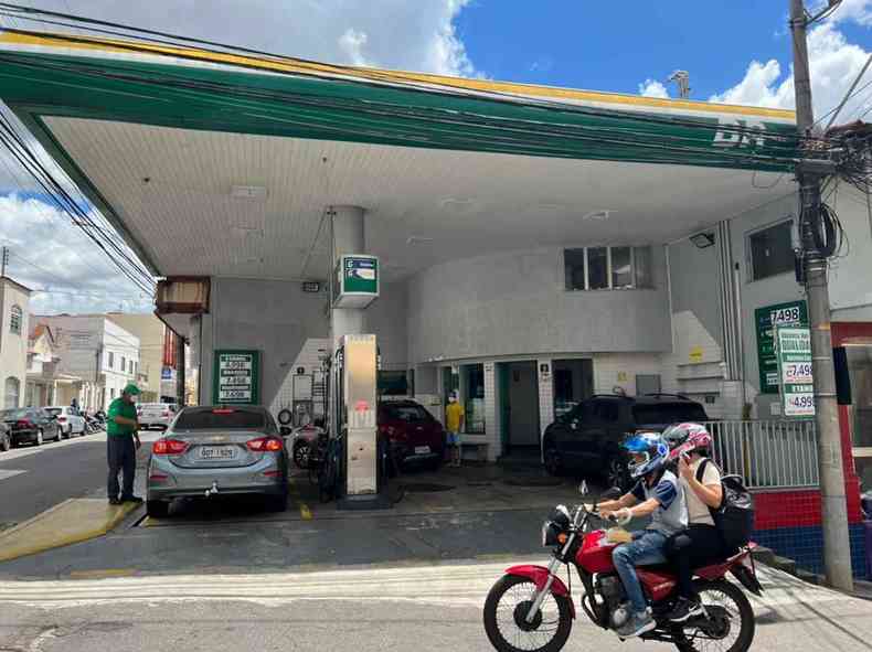 Alta da gasolina di no bolso de motoristas