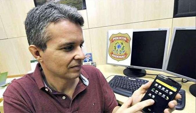 O perito Arnaldo Gomes desenvolveu aplicativo em Android, que ser� adotado em breve em todo o pa�s (foto: Jair Amaral/EM/D.A Press)