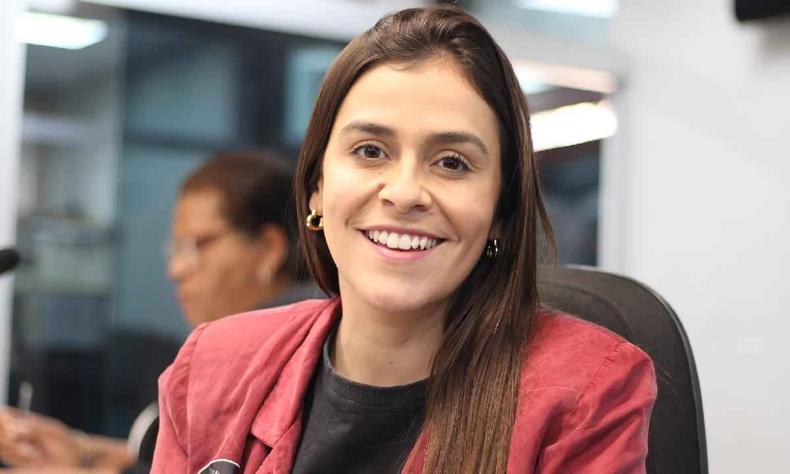 Lohanna França foi eleita a vereadora mais jovem e votada da história de Divinópolis(foto: Divulgação/Câmara Divinópolis) Lohanna França